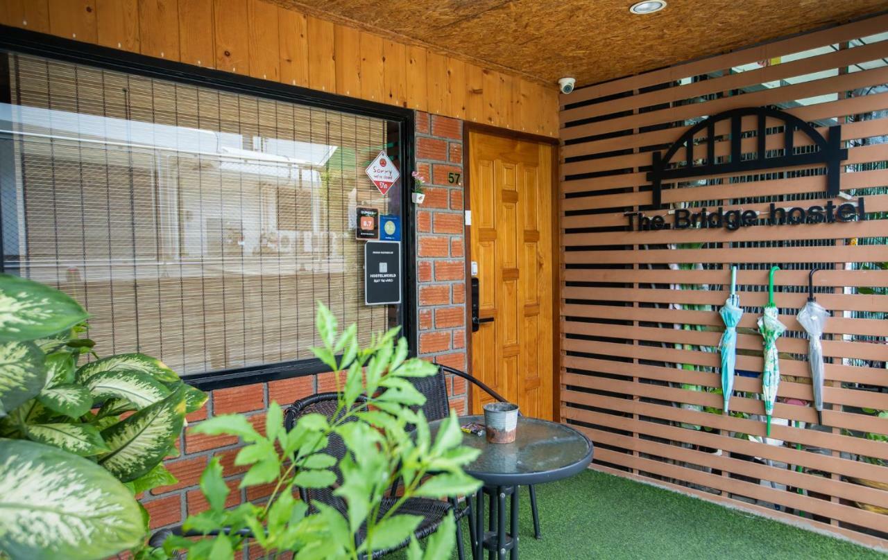 The Bridge Hostel 방콕 외부 사진