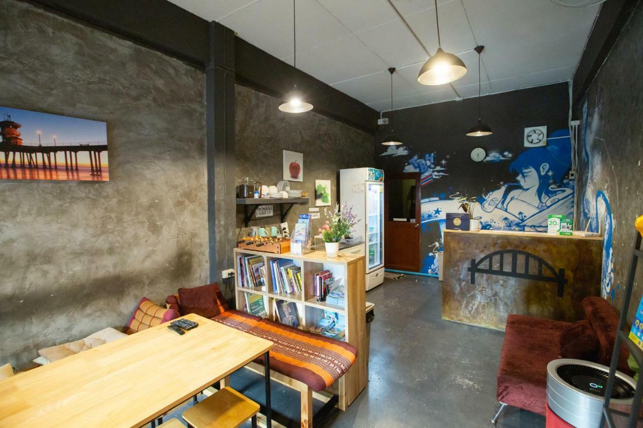 The Bridge Hostel 방콕 외부 사진